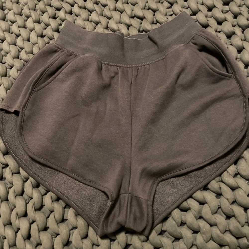 COPY - Gymshark Legacy shorts